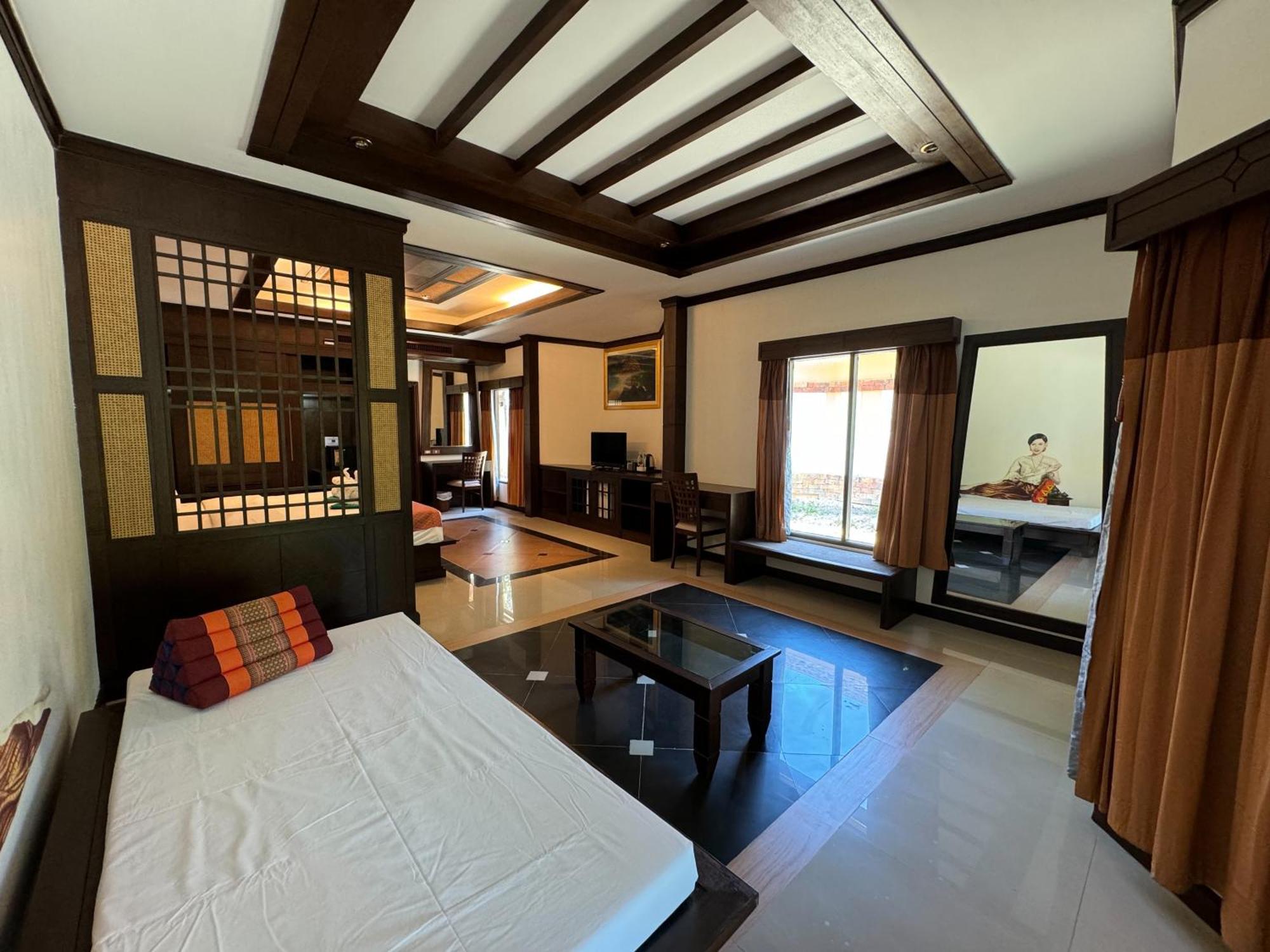Beach Bungalow At Lanta Resort Koh Lanta Exterior photo