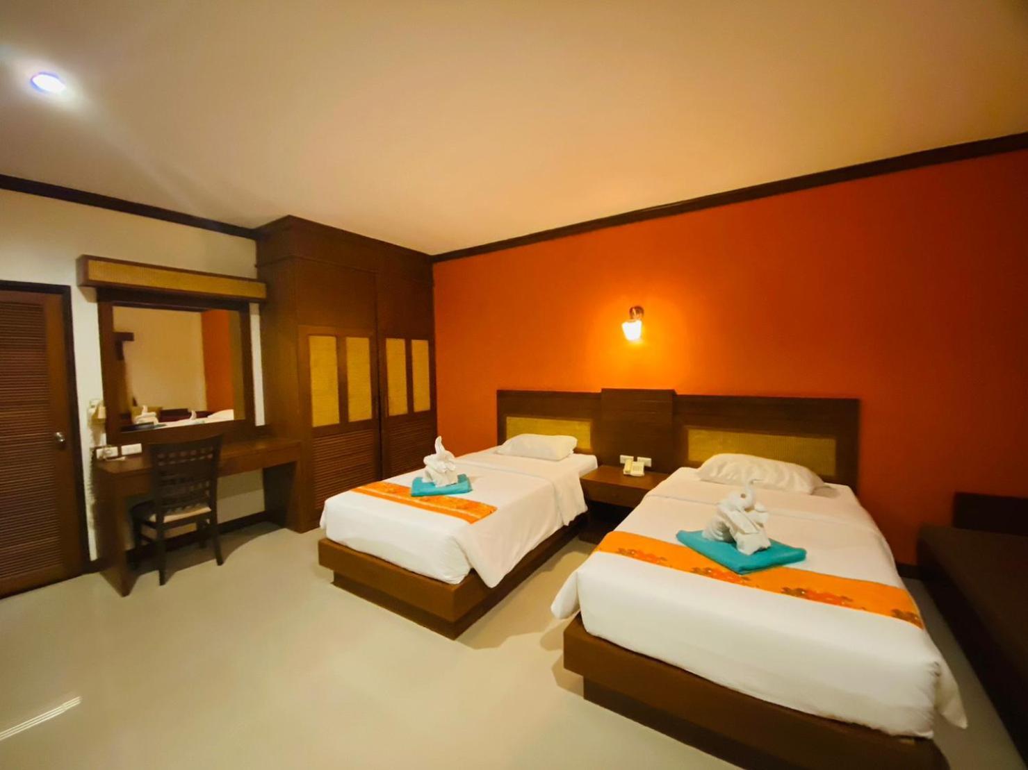 Beach Bungalow At Lanta Resort Koh Lanta Exterior photo