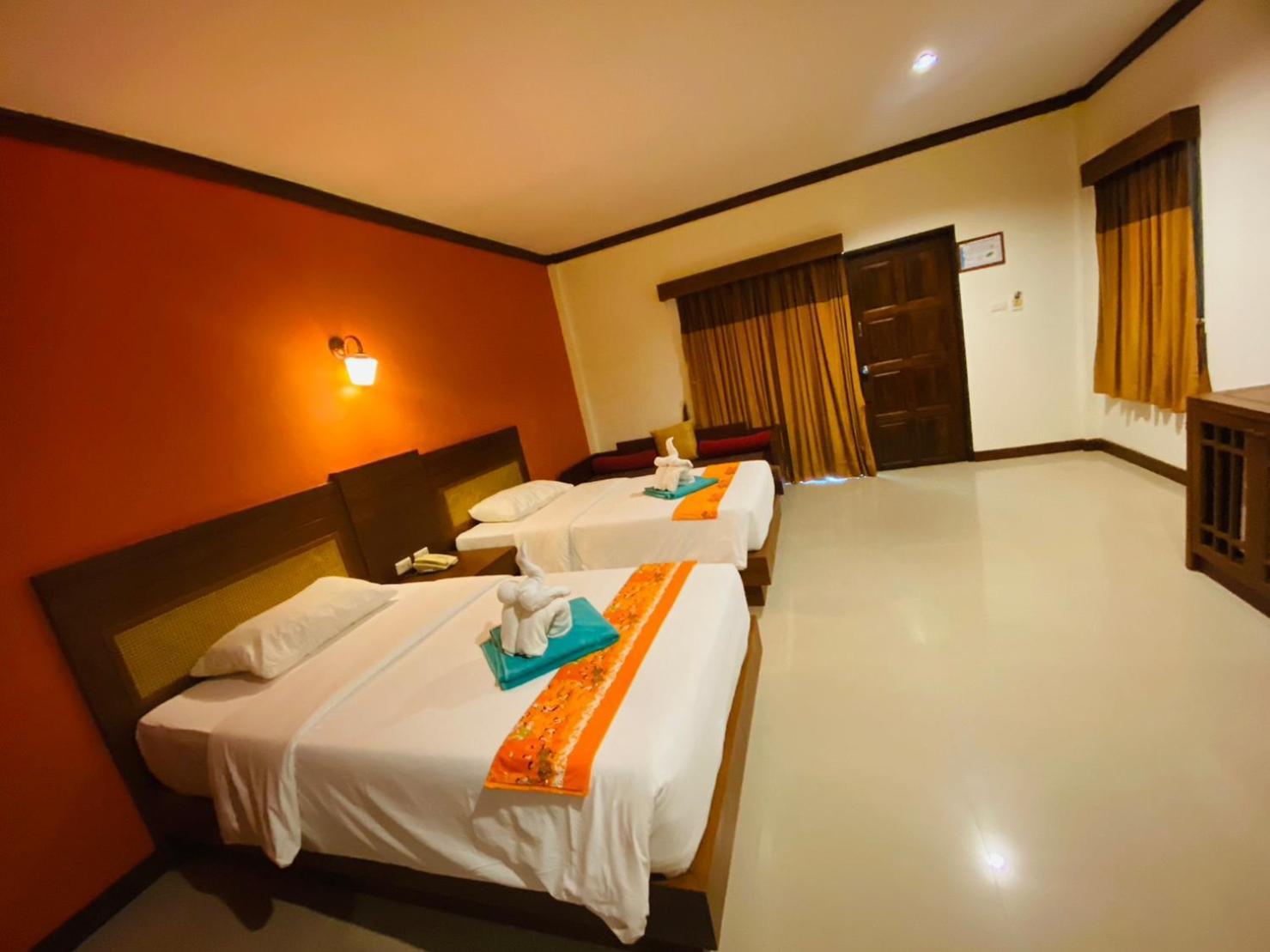 Beach Bungalow At Lanta Resort Koh Lanta Exterior photo